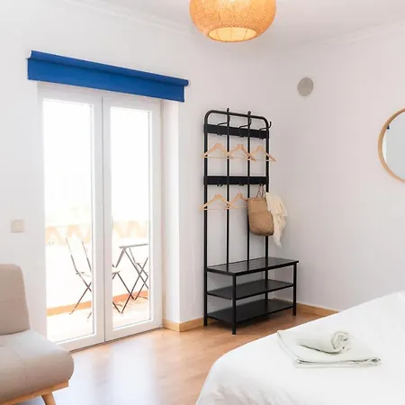 Bed & Breakfast Surf Yoga *