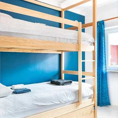Surf Yoga Bed & Breakfast *
