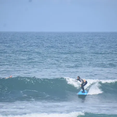 Surf Yoga Bed & Breakfast *