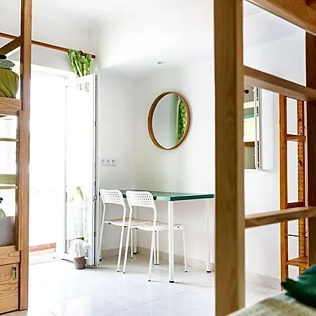 Bed & Breakfast Surf Yoga *