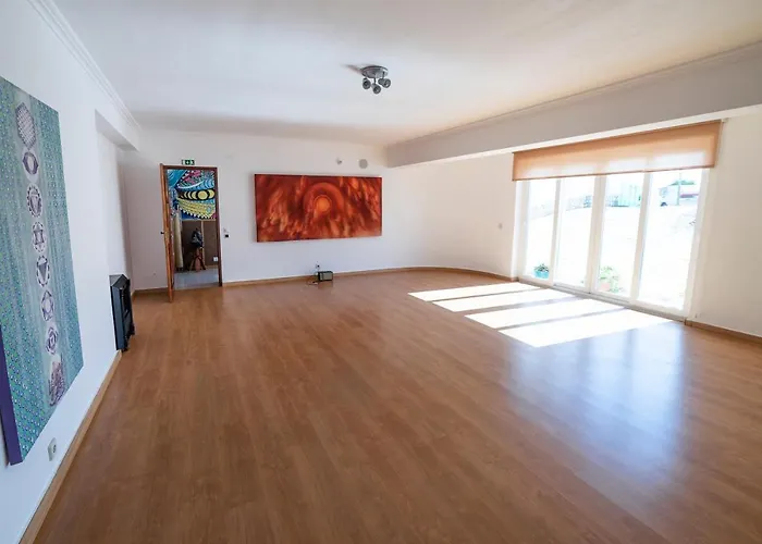 فندق مبيت وإفطار Surf Yoga إيريسييرا