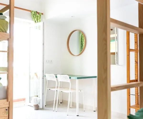 فندق مبيت وإفطار Surf Yoga إيريسييرا