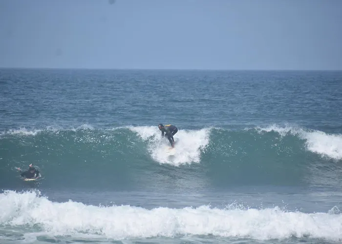 Surf Yoga إيريسييرا